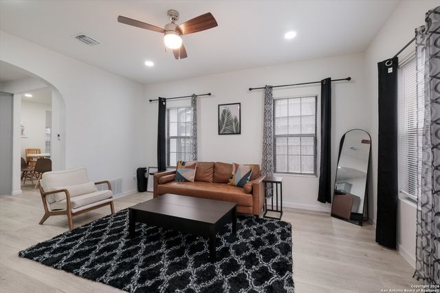 2046 Cincinnati Ave, San Antonio, TX 78228