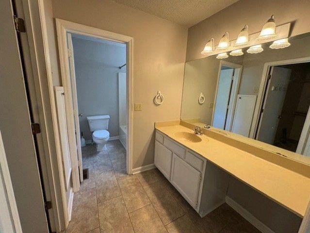 861 CREEK Trail NW, Kennesaw, GA 30144