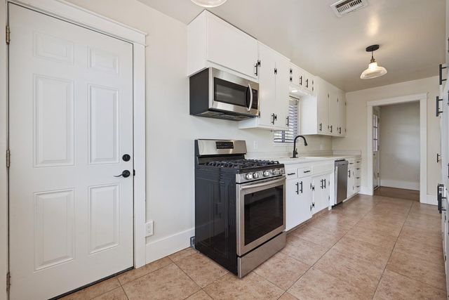 510 E Minnesota Ave, Turlock, CA 95382