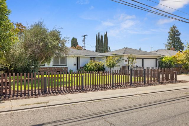 510 E Minnesota Ave, Turlock, CA 95382