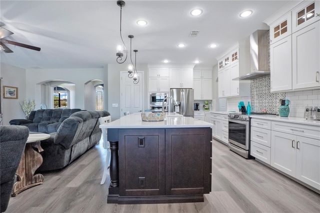 1342 HERITAGE LANDINGS DRIVE, Lakeland, FL 33805