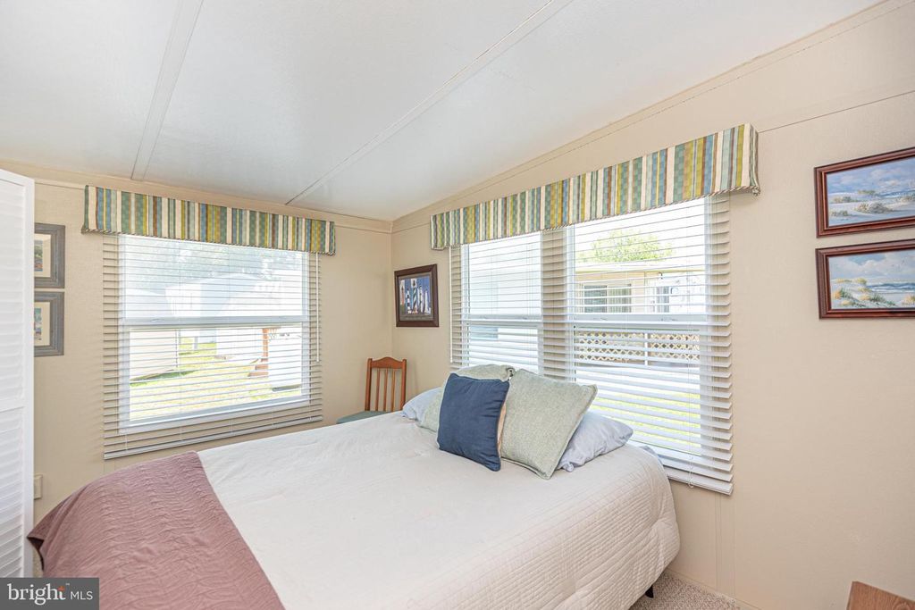 Image 17 of property listing at 277 WOODHAVEN CT, Berlin, MD 21811