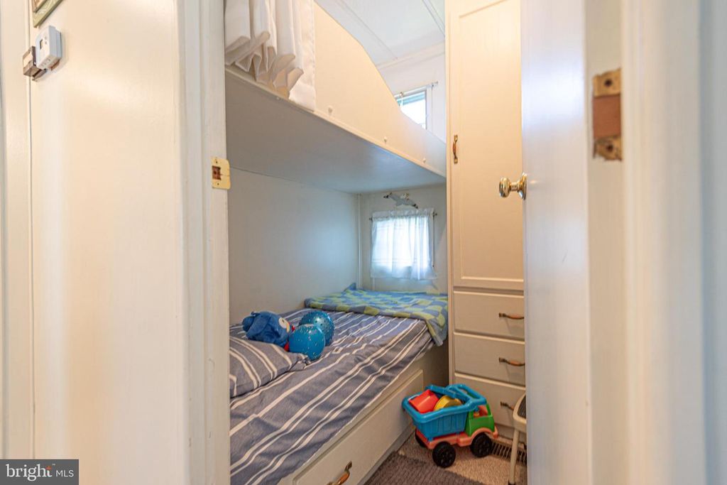 Image 21 of property listing at 277 WOODHAVEN CT, Berlin, MD 21811
