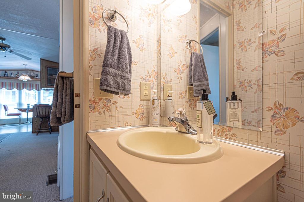 Image 26 of property listing at 277 WOODHAVEN CT, Berlin, MD 21811