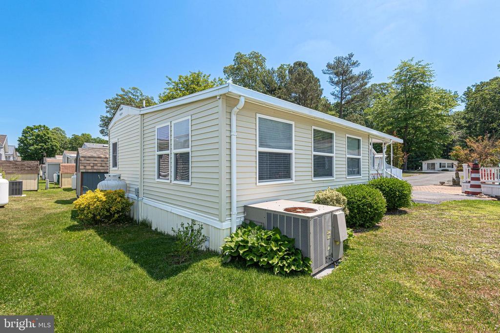 Image 28 of property listing at 277 WOODHAVEN CT, Berlin, MD 21811