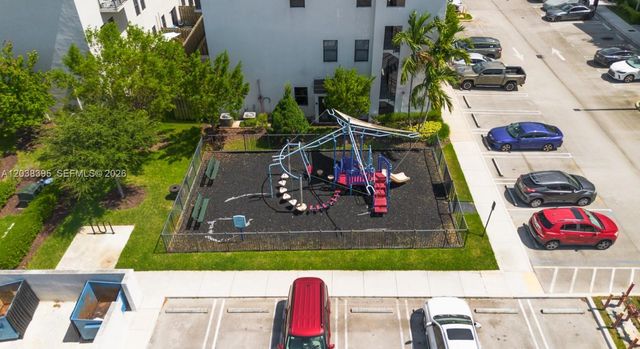 10443 NW 82nd St 8, Doral, FL 33178