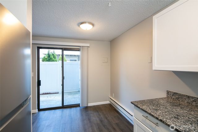 921 12th Avenue SE, Puyallup, WA 98372