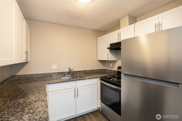 921 12th Avenue SE, Puyallup, WA 98372