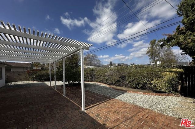 23907 Friar Street, Woodland Hills (los Angeles), CA 91367