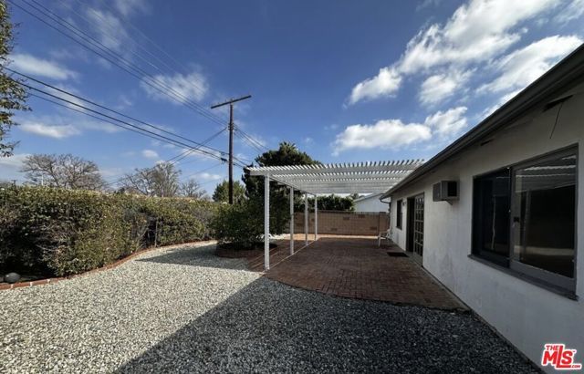 23907 Friar Street, Woodland Hills (los Angeles), CA 91367