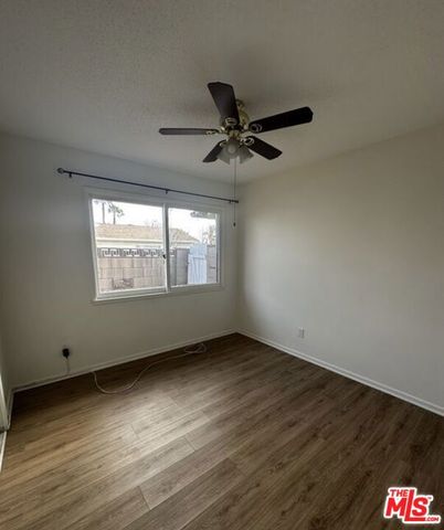 23907 Friar Street, Woodland Hills (los Angeles), CA 91367