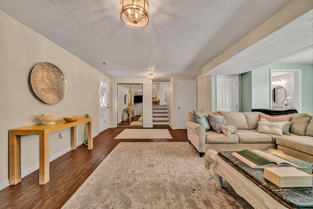 3109 Longhorn RD, Roanoke, VA 24018