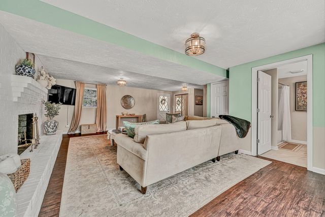 3109 Longhorn RD, Roanoke, VA 24018