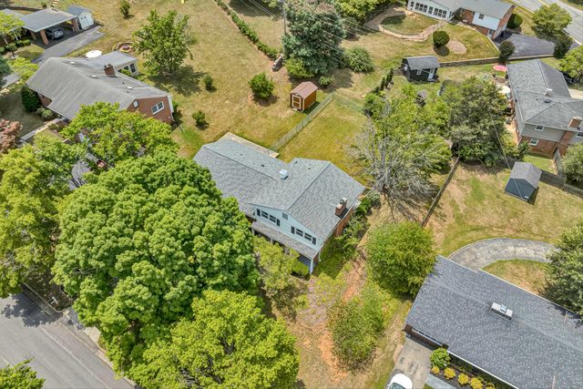 3109 Longhorn RD, Roanoke, VA 24018