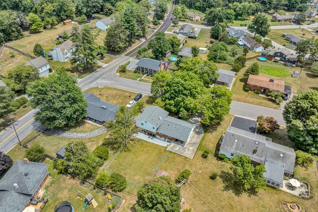 3109 Longhorn RD, Roanoke, VA 24018
