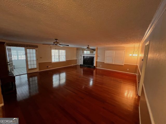 24 N Brooks Road, Lagrange, GA 30240