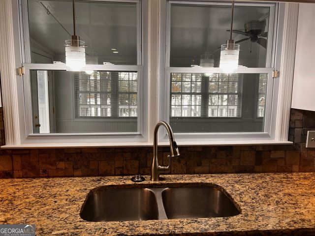 24 N Brooks Road, Lagrange, GA 30240