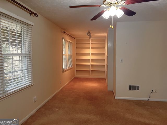 24 N Brooks Road, Lagrange, GA 30240