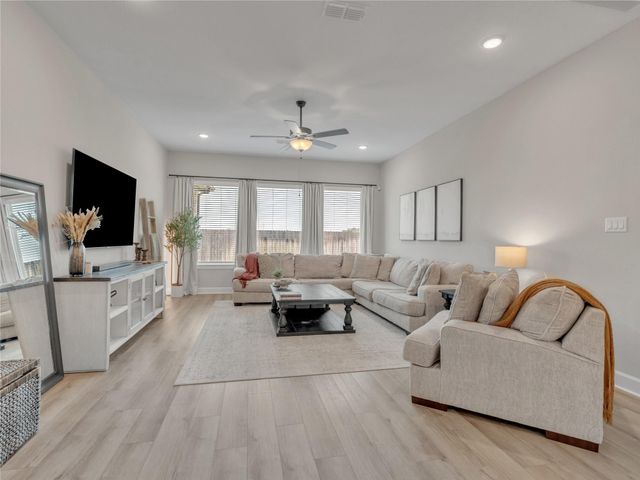 5619 Diamond Dust Drive, Richmond, TX 77469