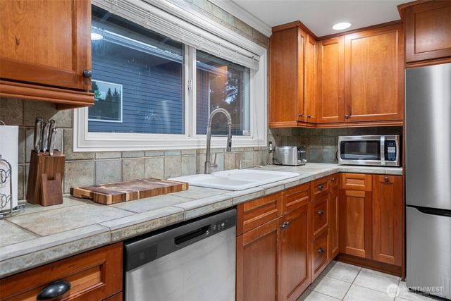 9024 171st Avenue NE, Redmond, WA 98052