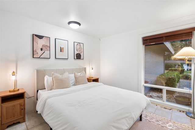 9024 171st Avenue NE, Redmond, WA 98052