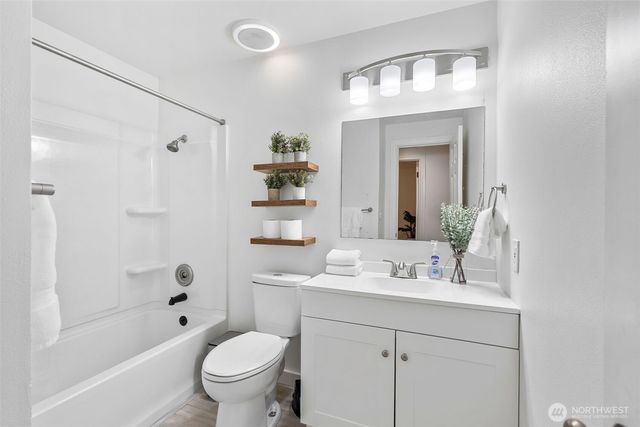 9024 171st Avenue NE, Redmond, WA 98052