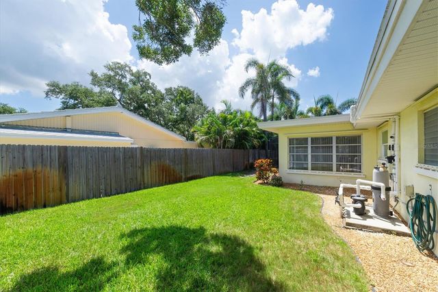 1901 MARLIN DRIVE, Belleair Bluffs, FL 33770