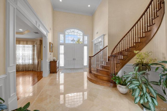 233 Everit Avenue, Hewlett Harbor, NY 11557