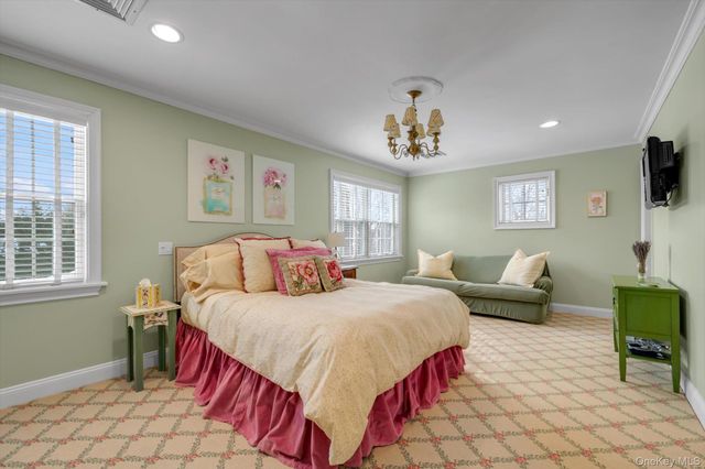 233 Everit Avenue, Hewlett Harbor, NY 11557