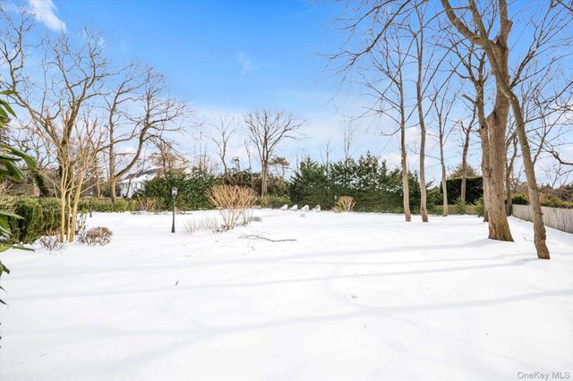 233 Everit Avenue, Hewlett Harbor, NY 11557