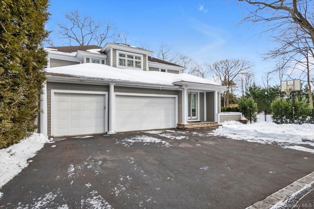 233 Everit Avenue, Hewlett Harbor, NY 11557