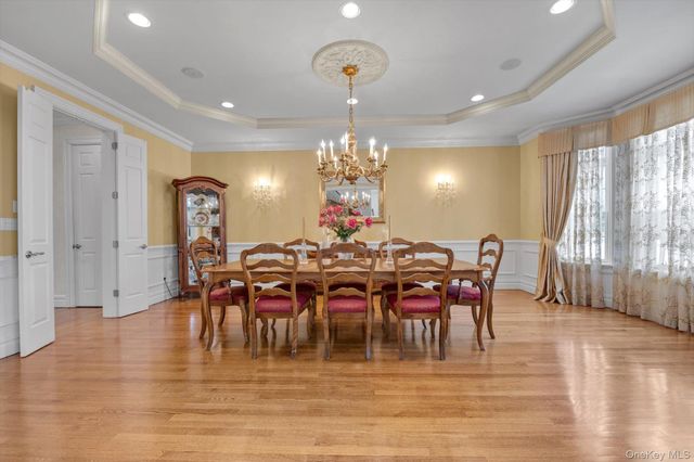 233 Everit Avenue, Hewlett Harbor, NY 11557