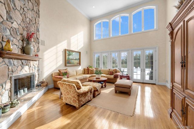 233 Everit Avenue, Hewlett Harbor, NY 11557