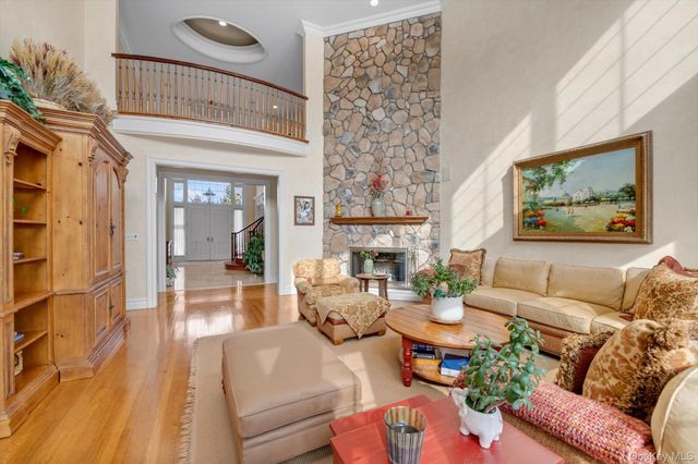 233 Everit Avenue, Hewlett Harbor, NY 11557