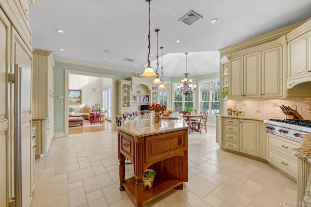 233 Everit Avenue, Hewlett Harbor, NY 11557