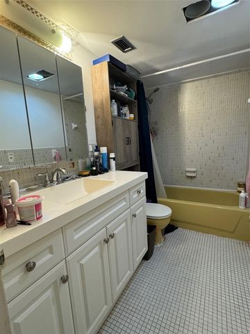 2200 E Hallandale Beach Boulevard 112, Hallandale Beach, FL 33009