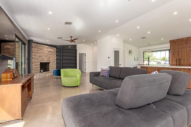 7340 N 6TH Way, Phoenix, AZ 85020