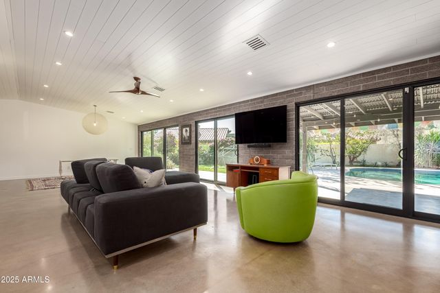 7340 N 6TH Way, Phoenix, AZ 85020