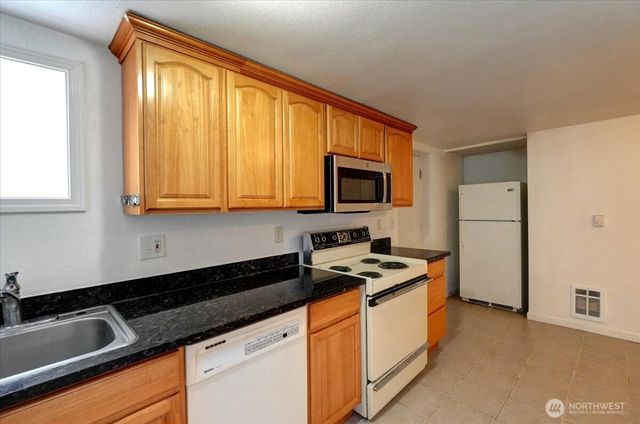 1807 S L Street, Tacoma, WA 98405