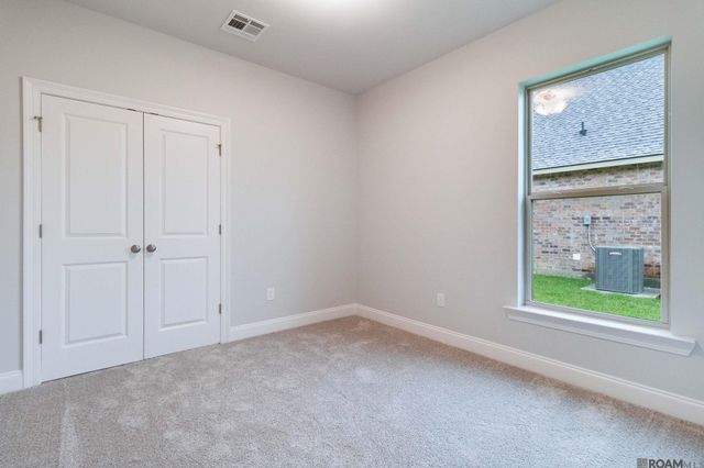 12071 Clare Ct, Geismar, LA 70734