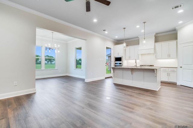 12071 Clare Ct, Geismar, LA 70734