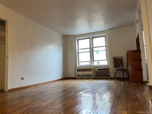 1332 Metropolitan Avenue 6A, Bronx, NY 10462