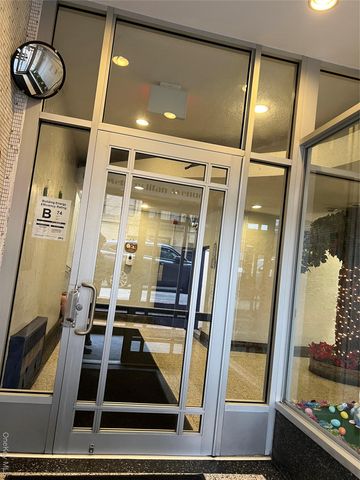 1332 Metropolitan Avenue 6A, Bronx, NY 10462