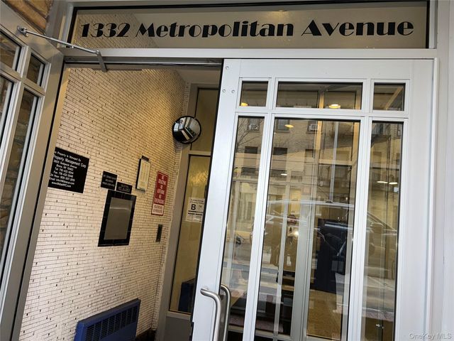 1332 Metropolitan Avenue 6A, Bronx, NY 10462
