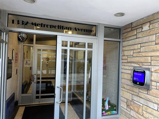 1332 Metropolitan Avenue 6A, Bronx, NY 10462