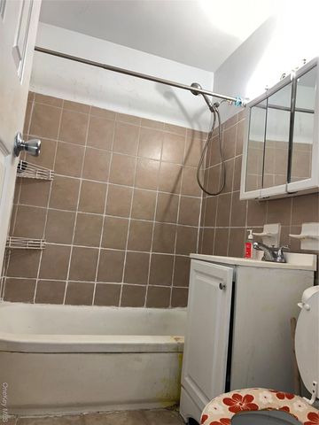 1332 Metropolitan Avenue 6A, Bronx, NY 10462