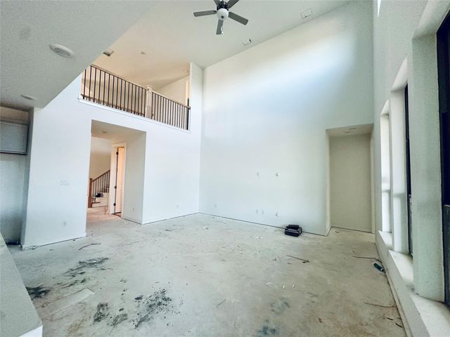 820 Sage Thrasher CIR, Dripping Springs, TX 78620