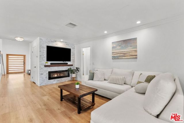 23367 Friar Street, Woodland Hills, CA 91367