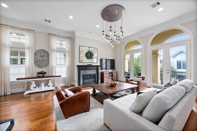 1230 W Bell Street, Houston, TX 77019