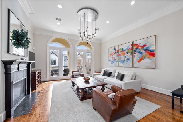 1230 W Bell Street, Houston, TX 77019